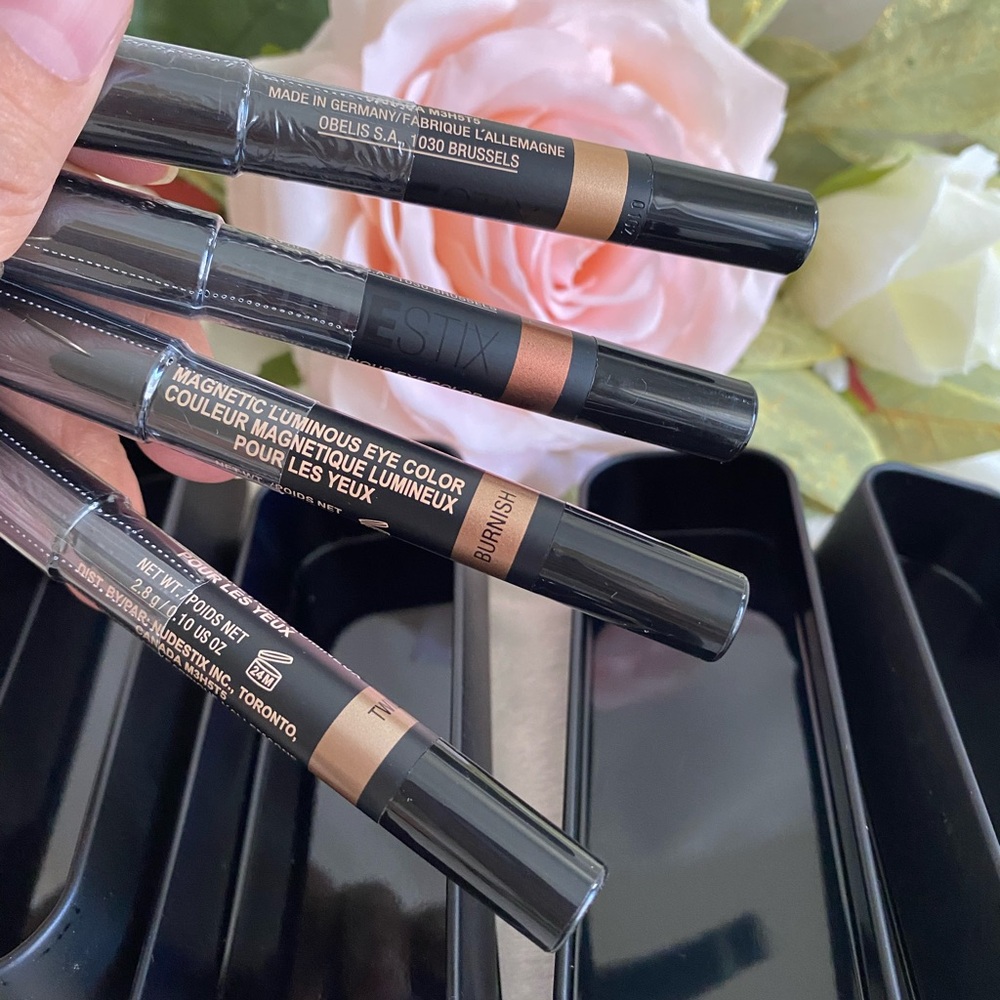 NUDESTIX 4 EYESHADOW PENCIL WITH SHARPENERS COLORS TWILIGHT,GILT,BURNISH,RUSTIQU